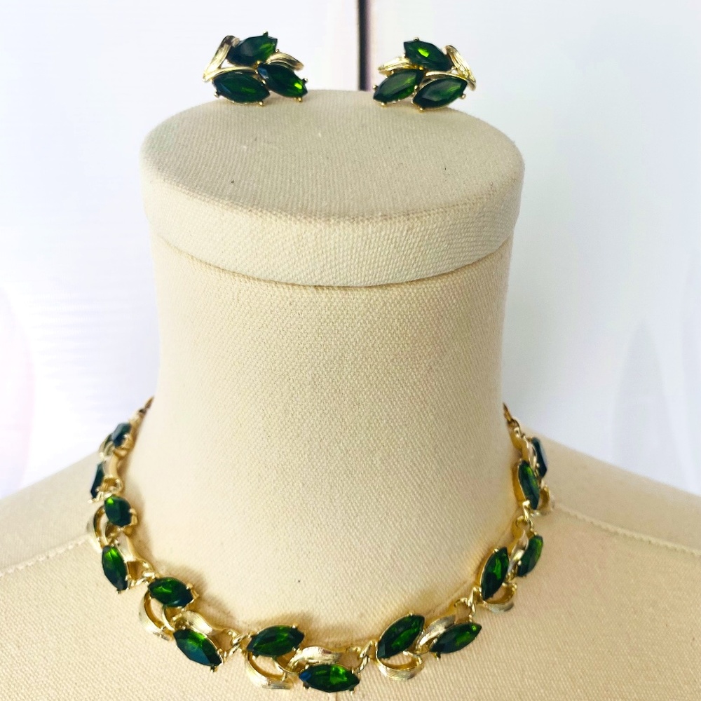 Vintage costume green stone & gold jewelry set